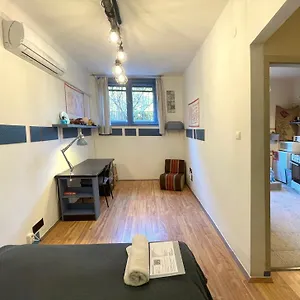  Apartman Film Poster Or Coffee Basement With Terrace